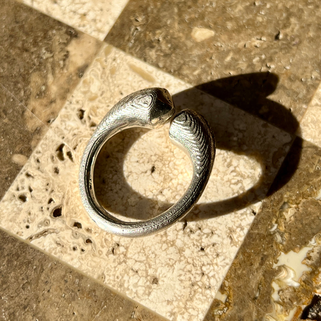 Hug Silver Ring