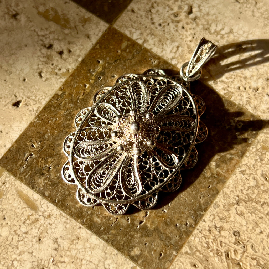 Vintage Silber Filigran-Anhänger – Florales Medaillon