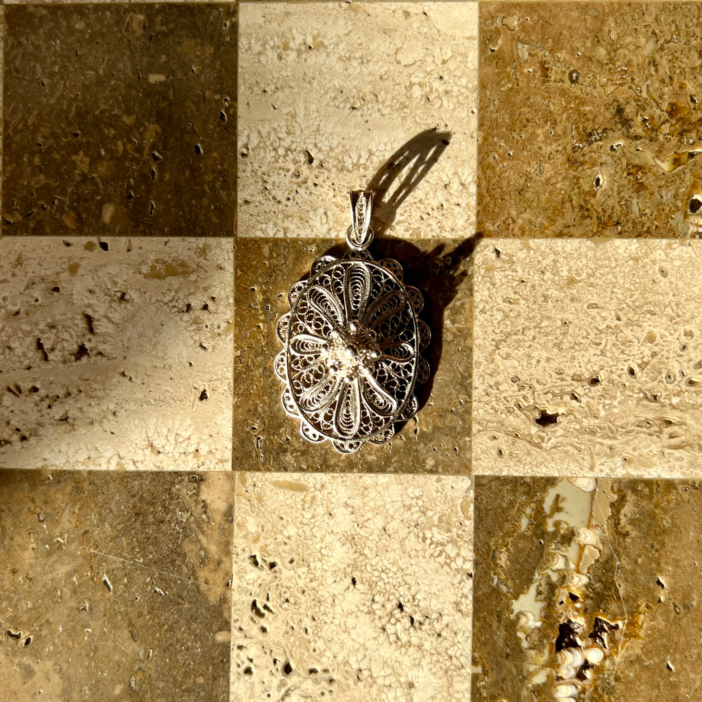 Vintage Silber Filigran-Anhänger – Florales Medaillon